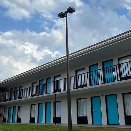 Clarion Inn & Suites Kissimmee-Lake Buena Vista South Ngoại thất bức ảnh