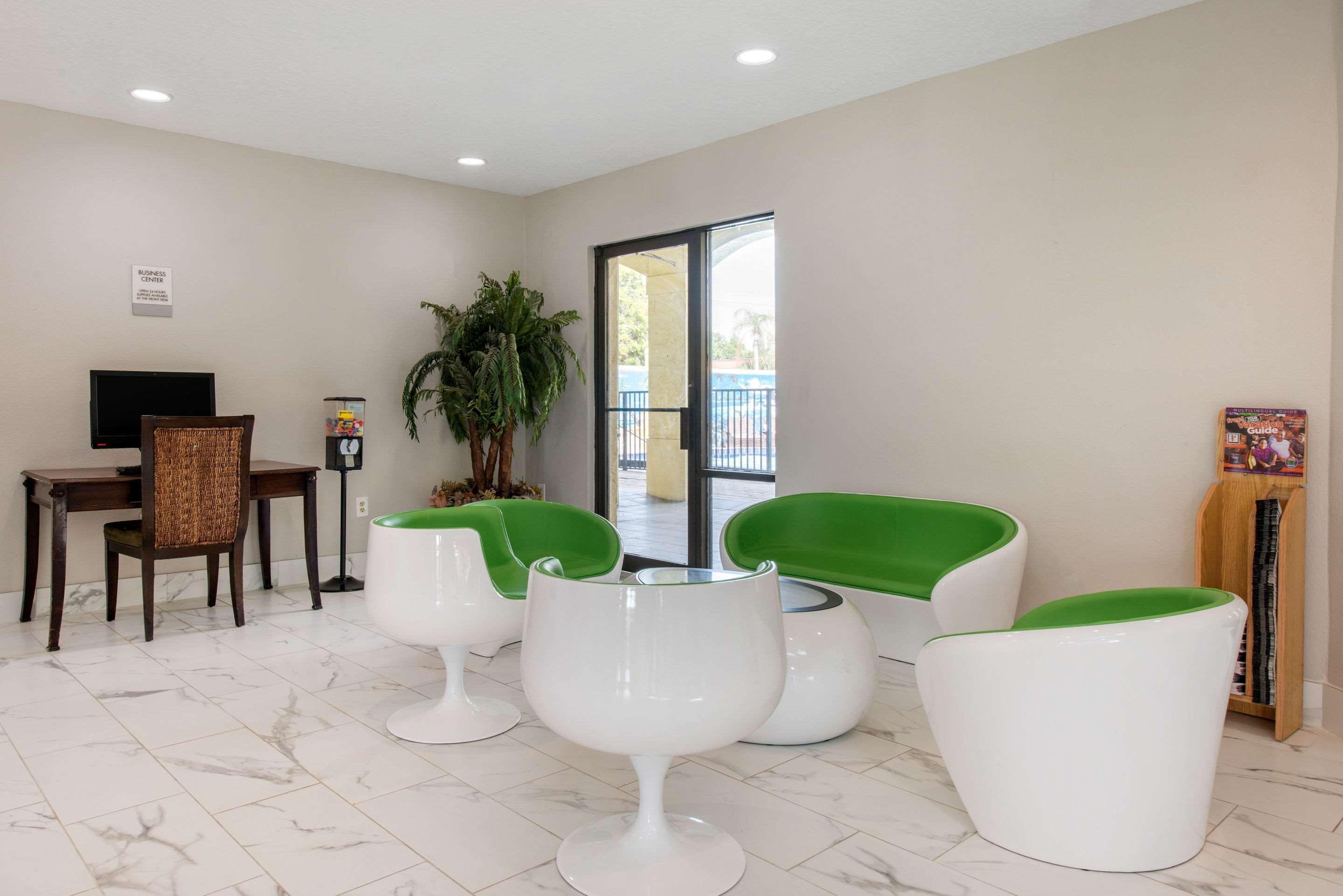 Clarion Inn & Suites Kissimmee-Lake Buena Vista South Ngoại thất bức ảnh