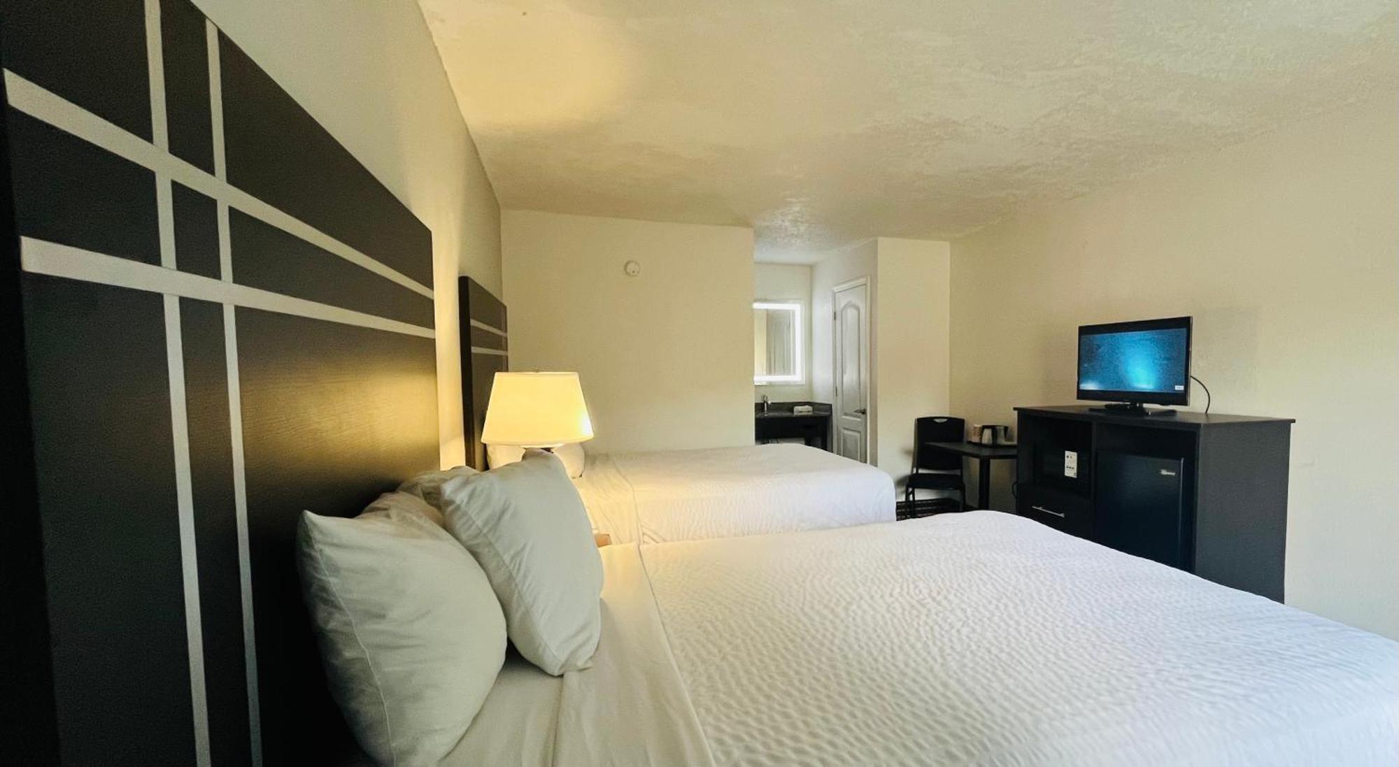 Clarion Inn & Suites Kissimmee-Lake Buena Vista South Ngoại thất bức ảnh