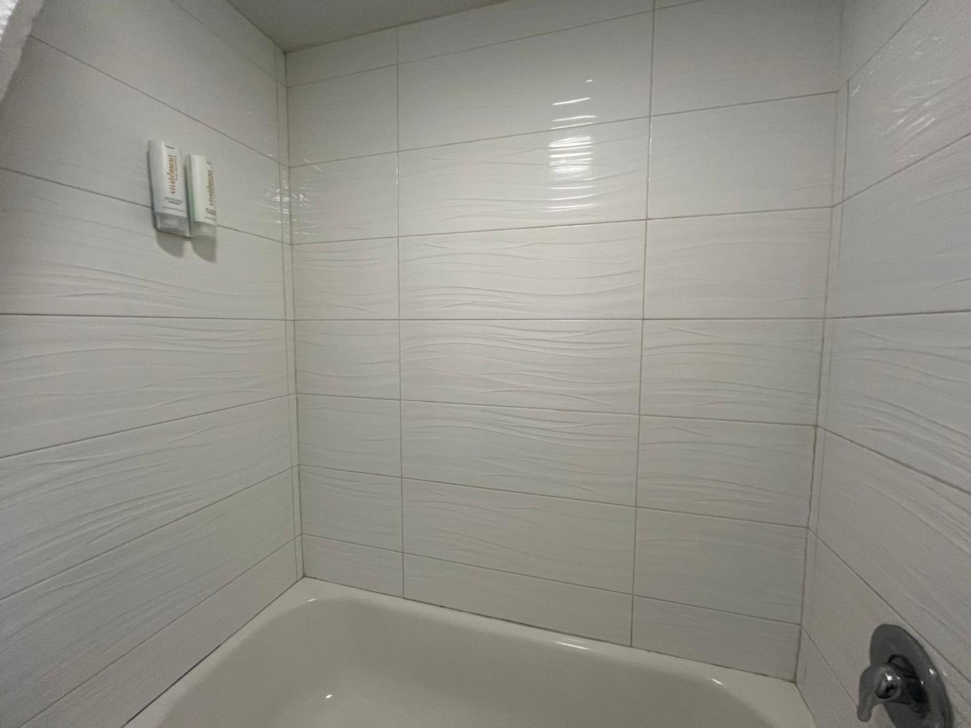Clarion Inn & Suites Kissimmee-Lake Buena Vista South Ngoại thất bức ảnh